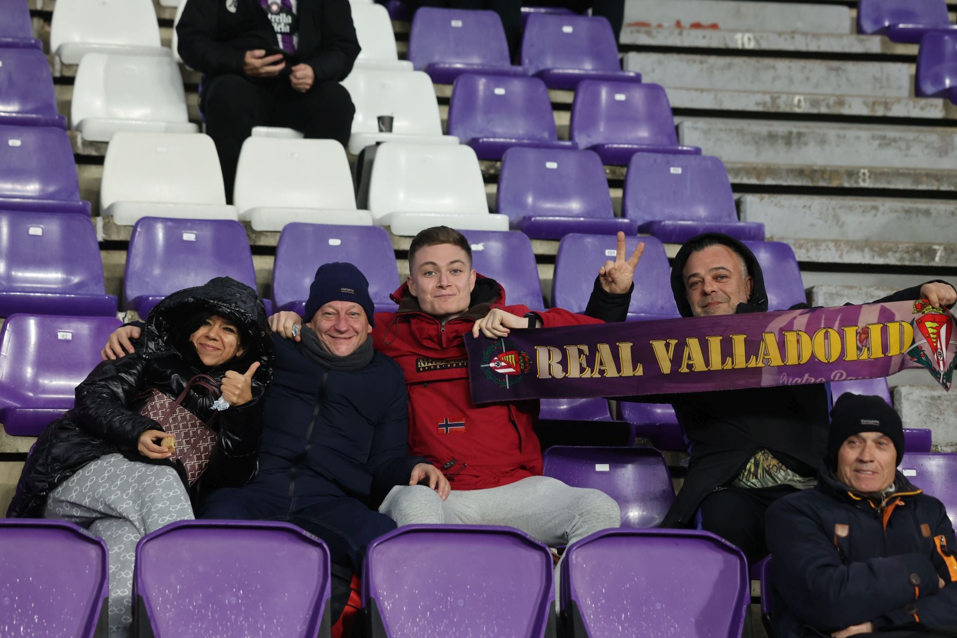 Búscate en la grada del estadio José Zorrilla (2/4)