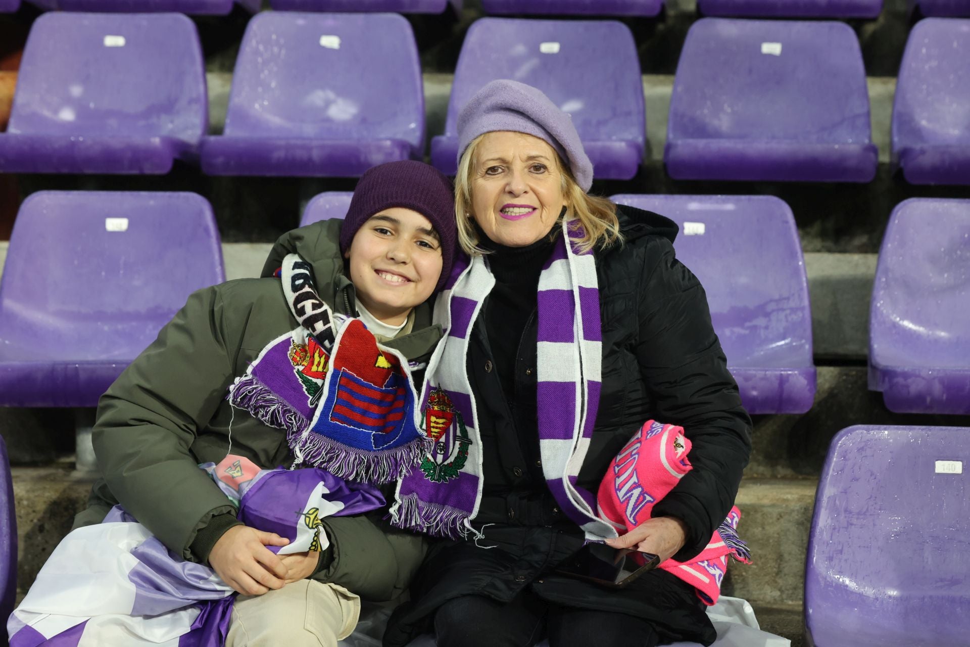 Búscate en la grada del estadio José Zorrilla (3/4)