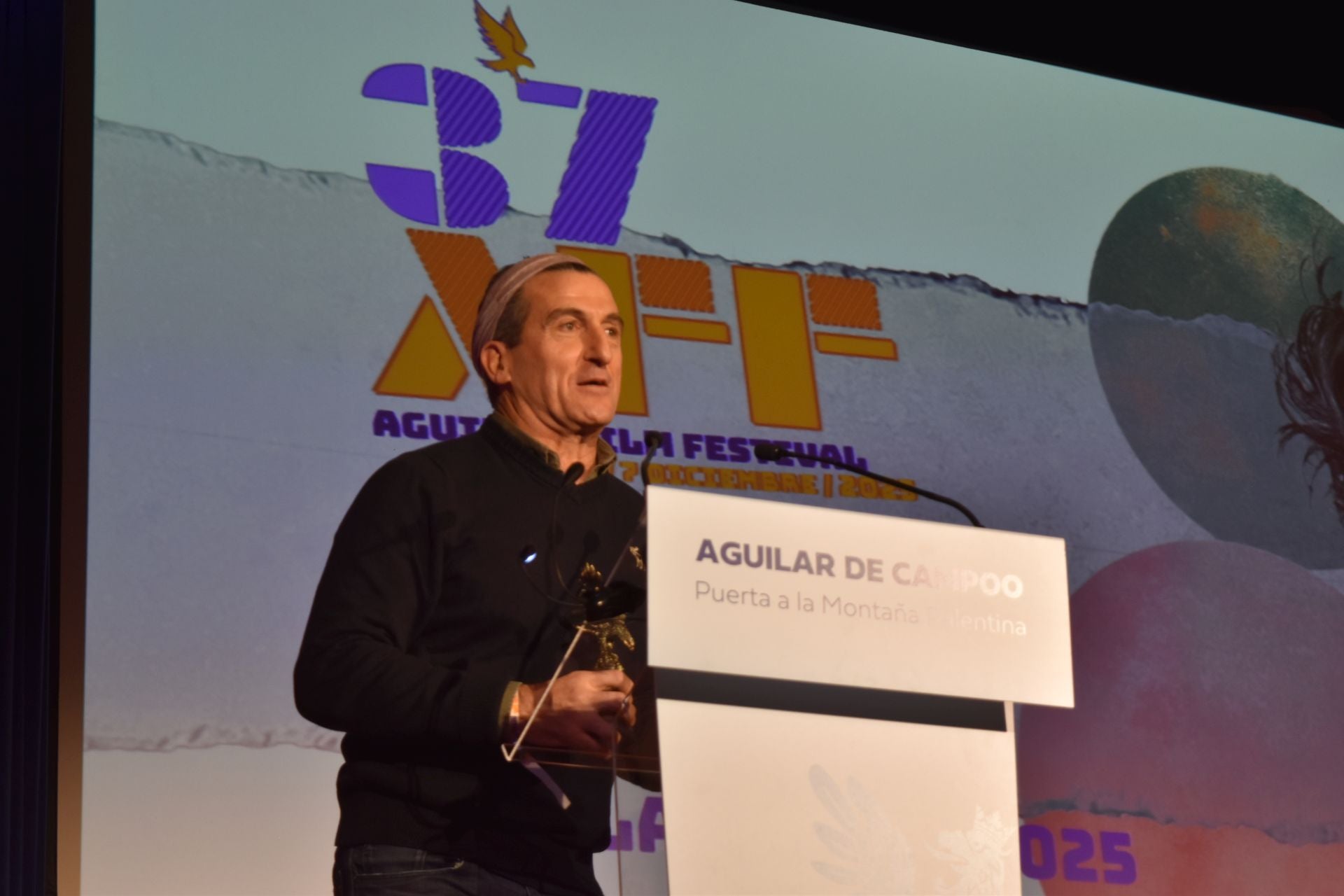 Aguilar se rinde a Luis Zahera