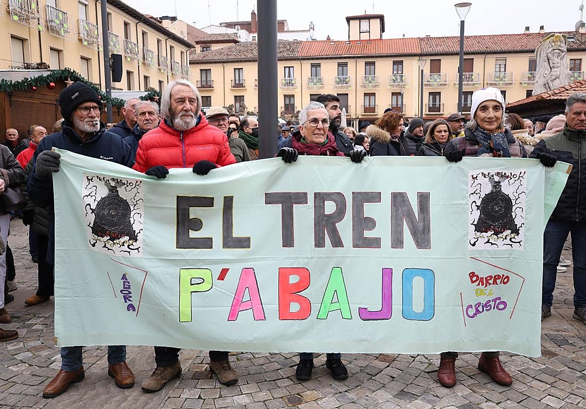 La histórica pancarta de los vecinos del Cristo volvió a participar en la manifestación.