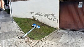 Restos del accidente de tráfico ocurrido este domingo en La Albuera.