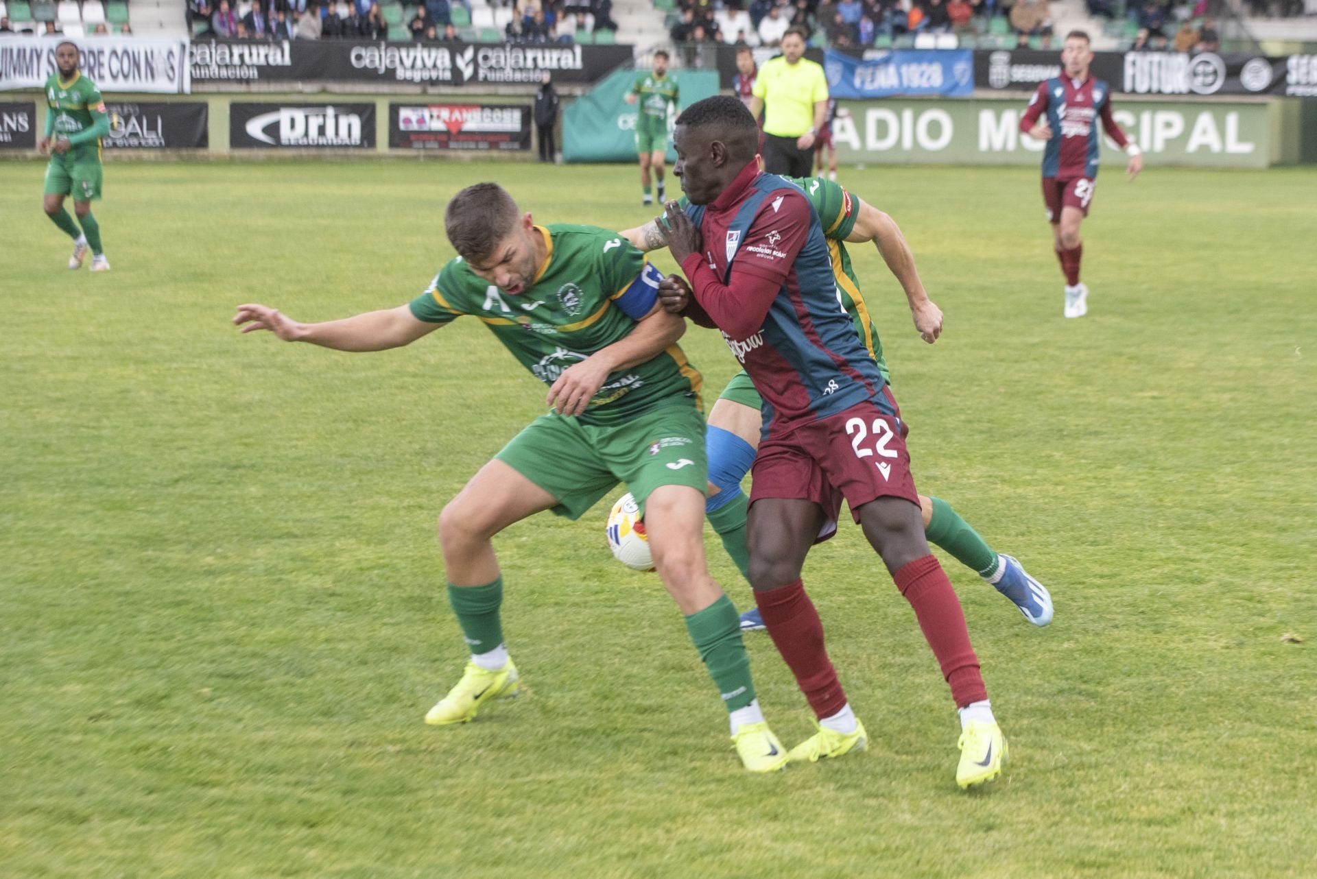 Fotos del empate entre la Segoviana y el Atlético Astorga