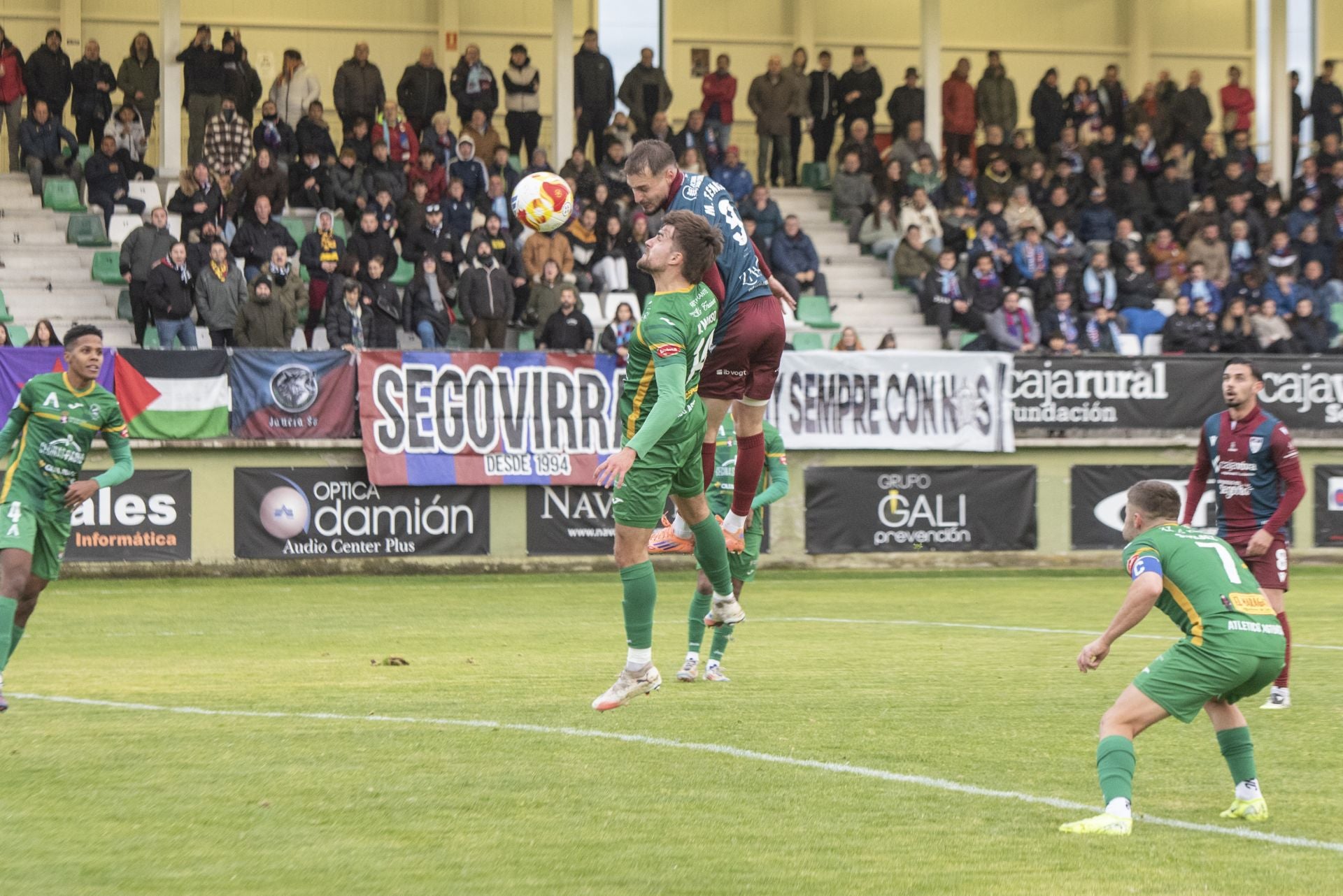 Fotos del empate entre la Segoviana y el Atlético Astorga