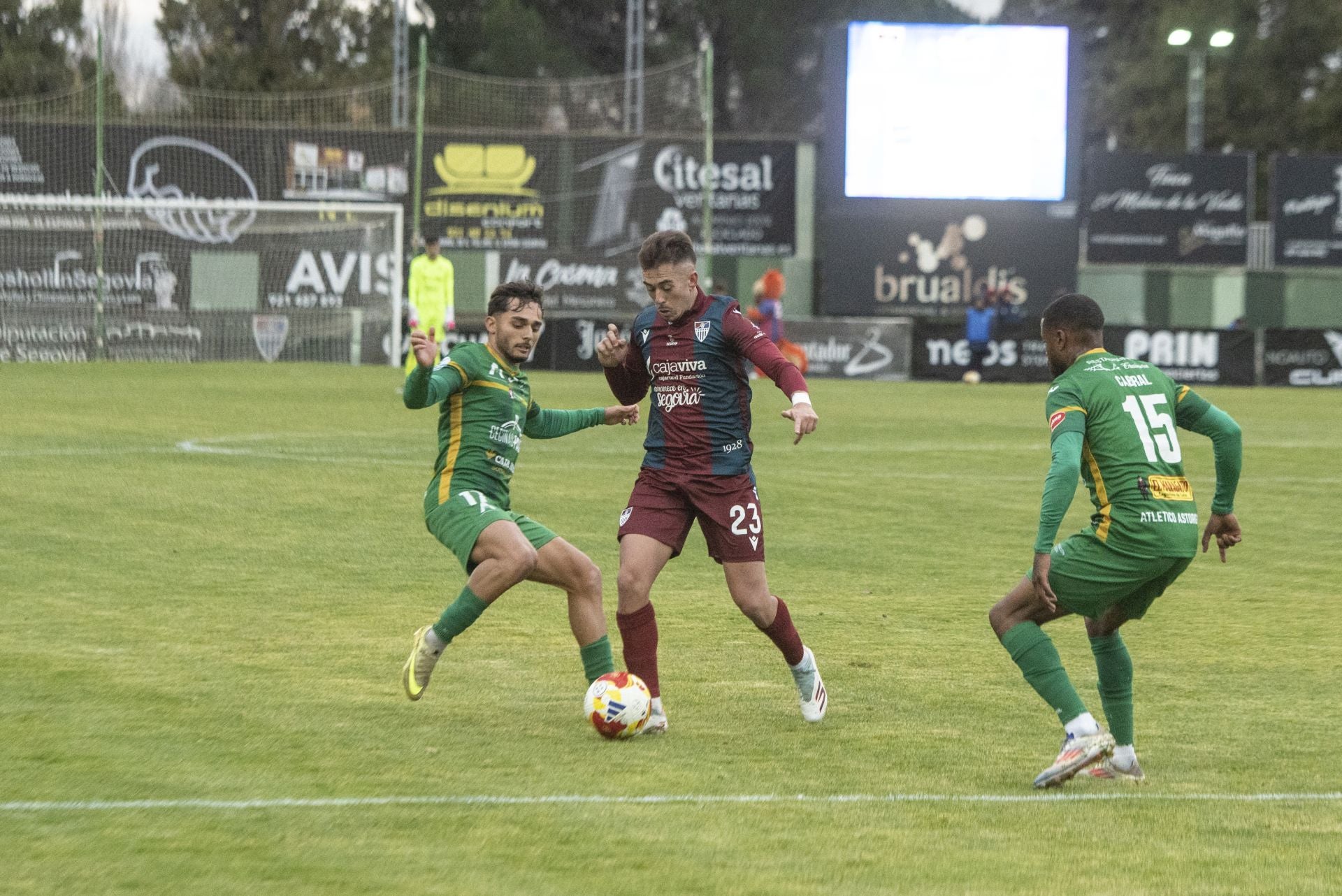 Fotos del empate entre la Segoviana y el Atlético Astorga