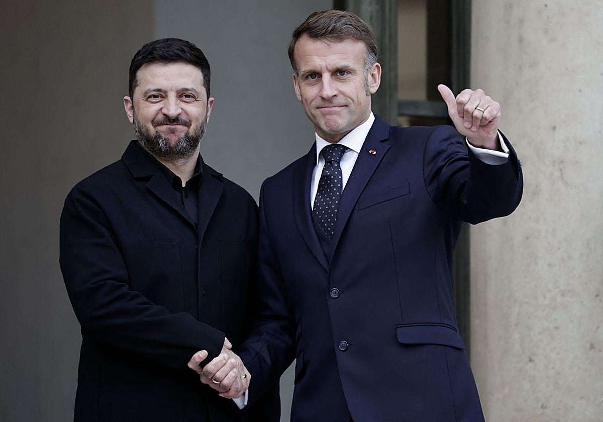 Volodímir Zelenski y Emmanuel Macron, este lunes en el Elíseo.