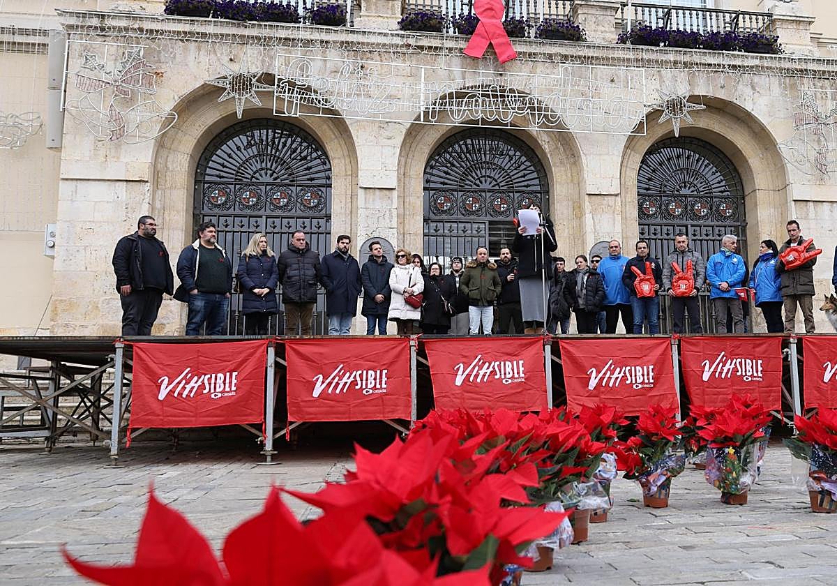 Conmemoración del Día Mundial del Sida en la Plaza Mayor, este lunes con la lectura del manifiesto.