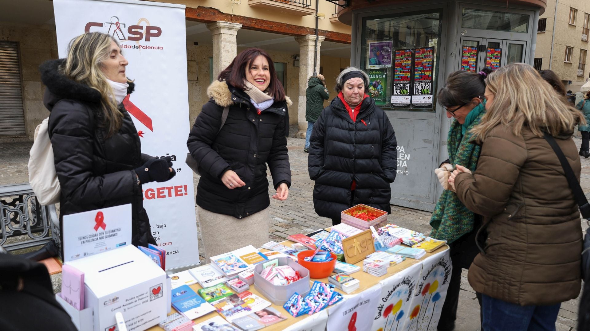 Palencia conmemora el Día Mundial del Sida en la Plaza Mayor