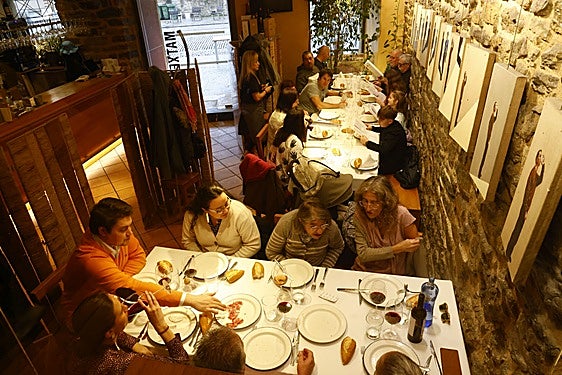 Un mes por la patilla