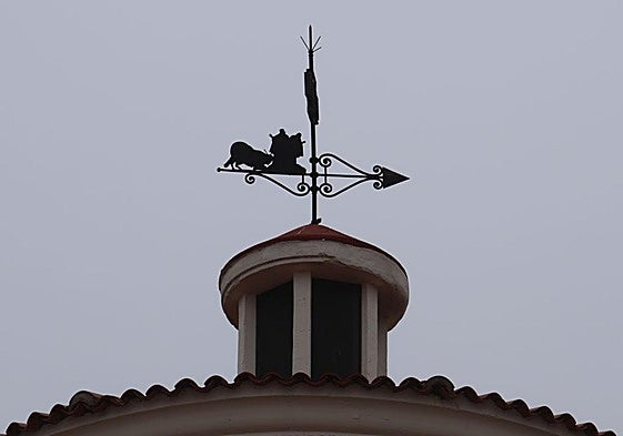 La torre del agua cuya veleta recuerda el milagro más famoso de San Pedro Regalado