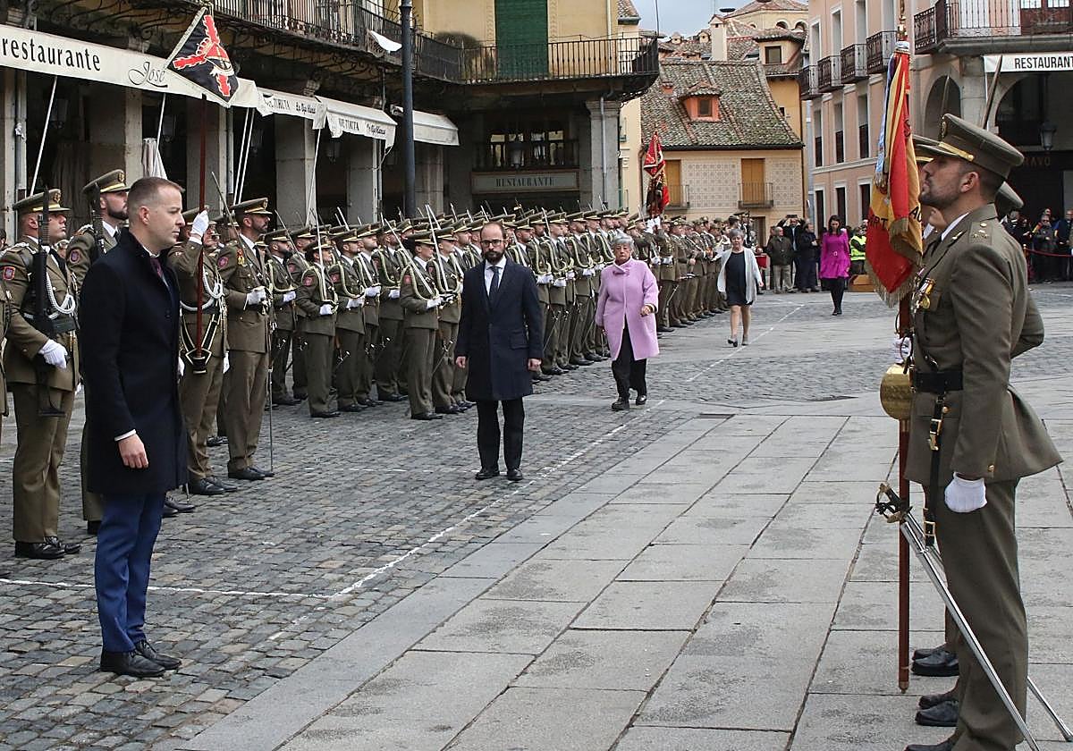 Jura de bandera en la Plaza Mayor el día de Santa Bárbara de 2023.