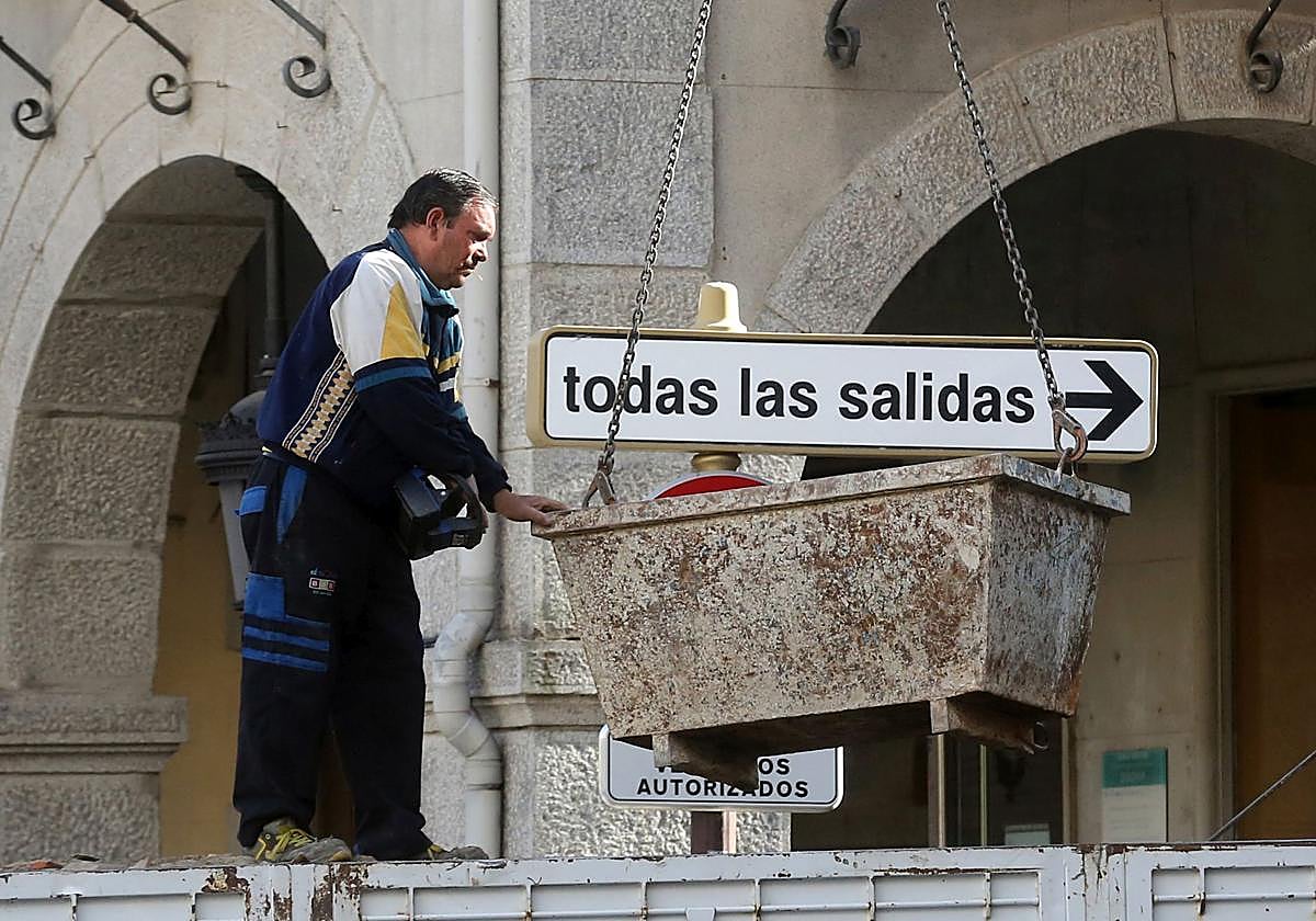 Trabajador de la construcción, sector que en noviembre sumó dos parados en la provincia.