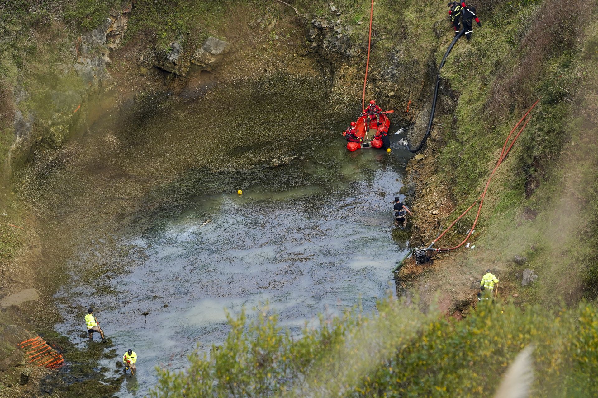 Las imágenes de la búsqueda en Asturias de Mari Trini y su bebé