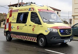 Imagen de archivo de una ambulancia del 112.