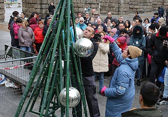 Un momento del acto celebrado en el Azoguejo.