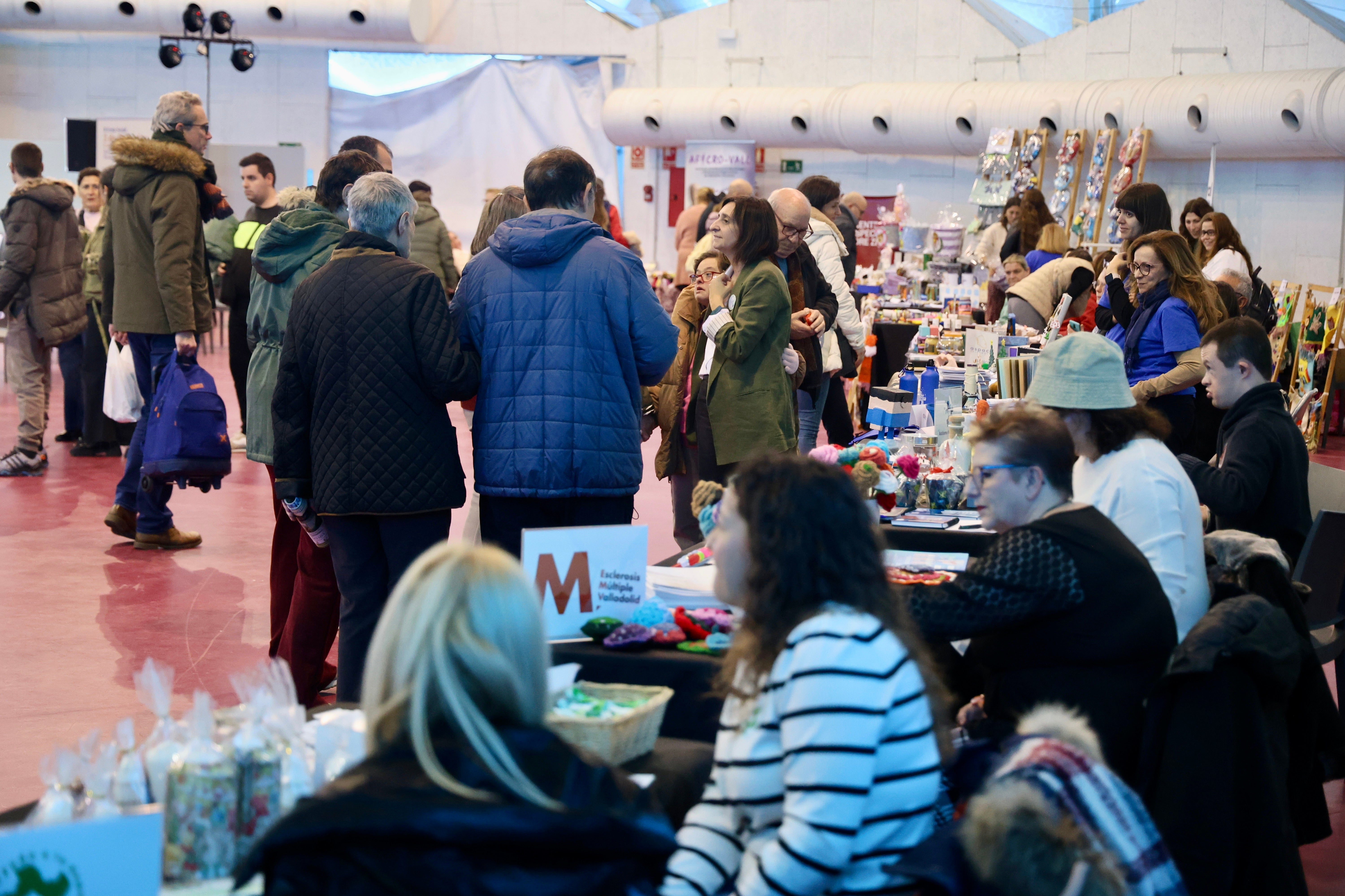 En imágenes el Mercadillo Navideño Solidario de la Cúpula del Milenio