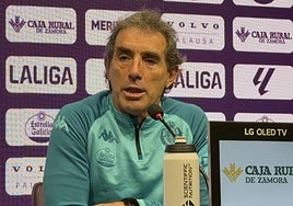 Guillermo Almada, durante la rueda de prensa de este jueves en Zorrilla.