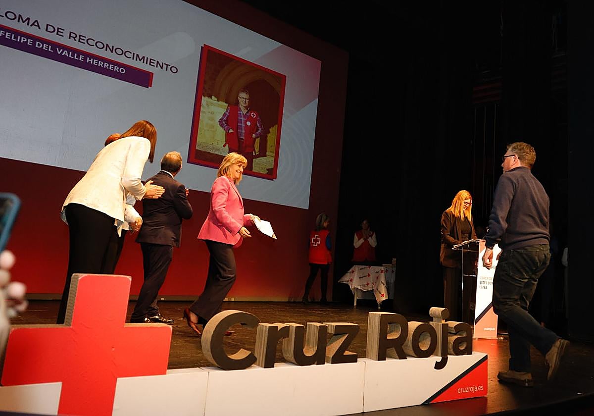 Así ha sido el homenaje de Cruz Roja Palencia a sus voluntarios, socios y empresas