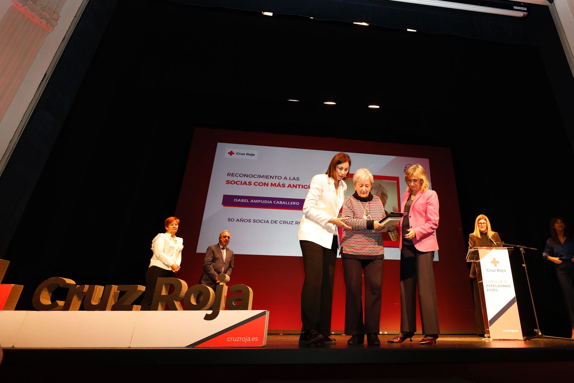 Así ha sido el homenaje de Cruz Roja Palencia a sus voluntarios, socios y empresas