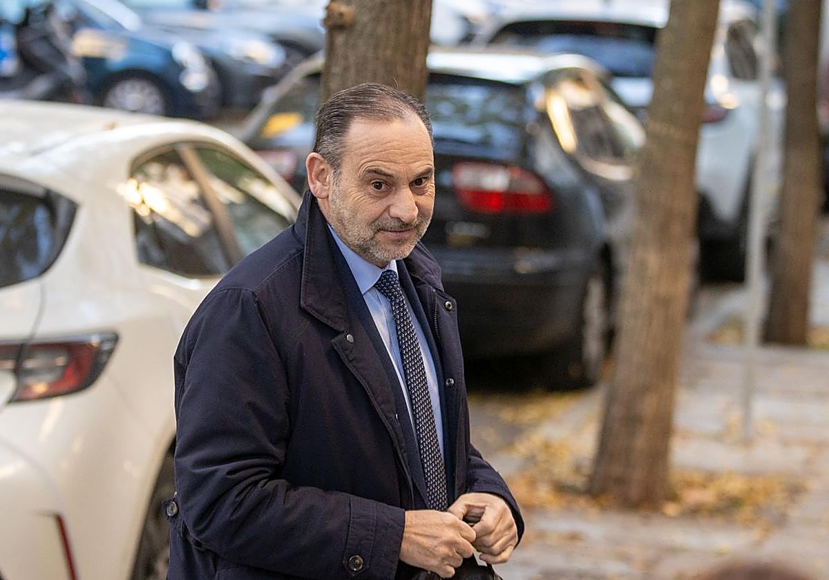 Llegada de José Luis Ábalos al Tribunal Supremo en el mes de noviembre.