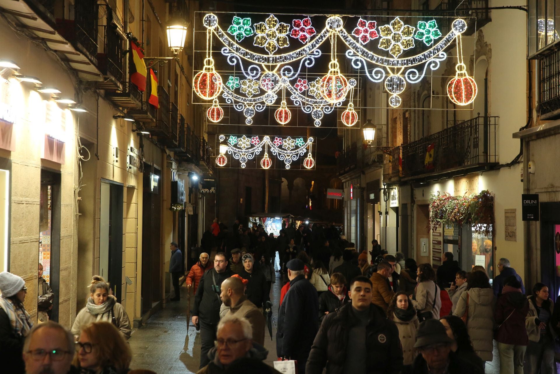 El encendido de la iluminación navideña de Segovia, en fotos