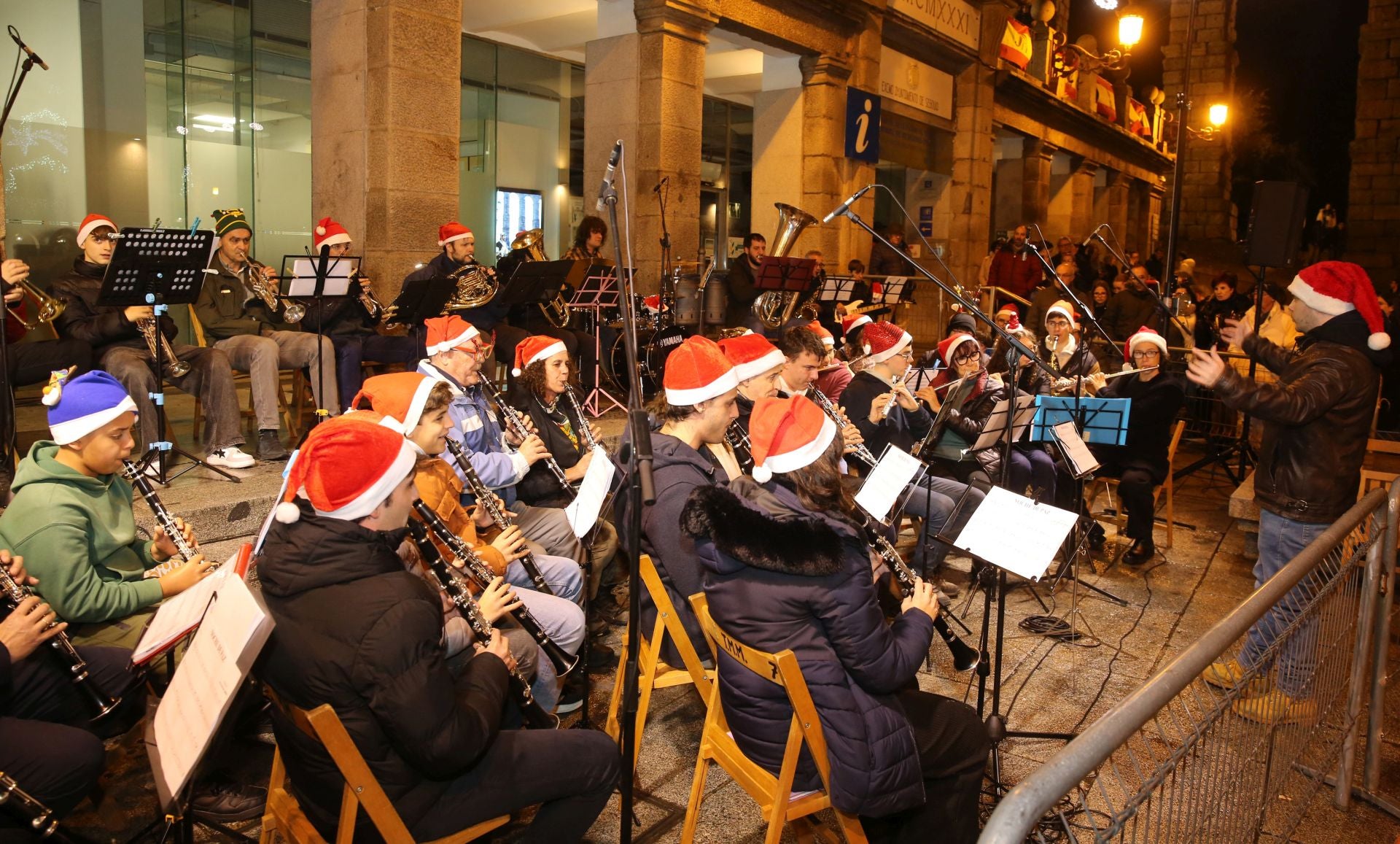 El encendido de la iluminación navideña de Segovia, en fotos