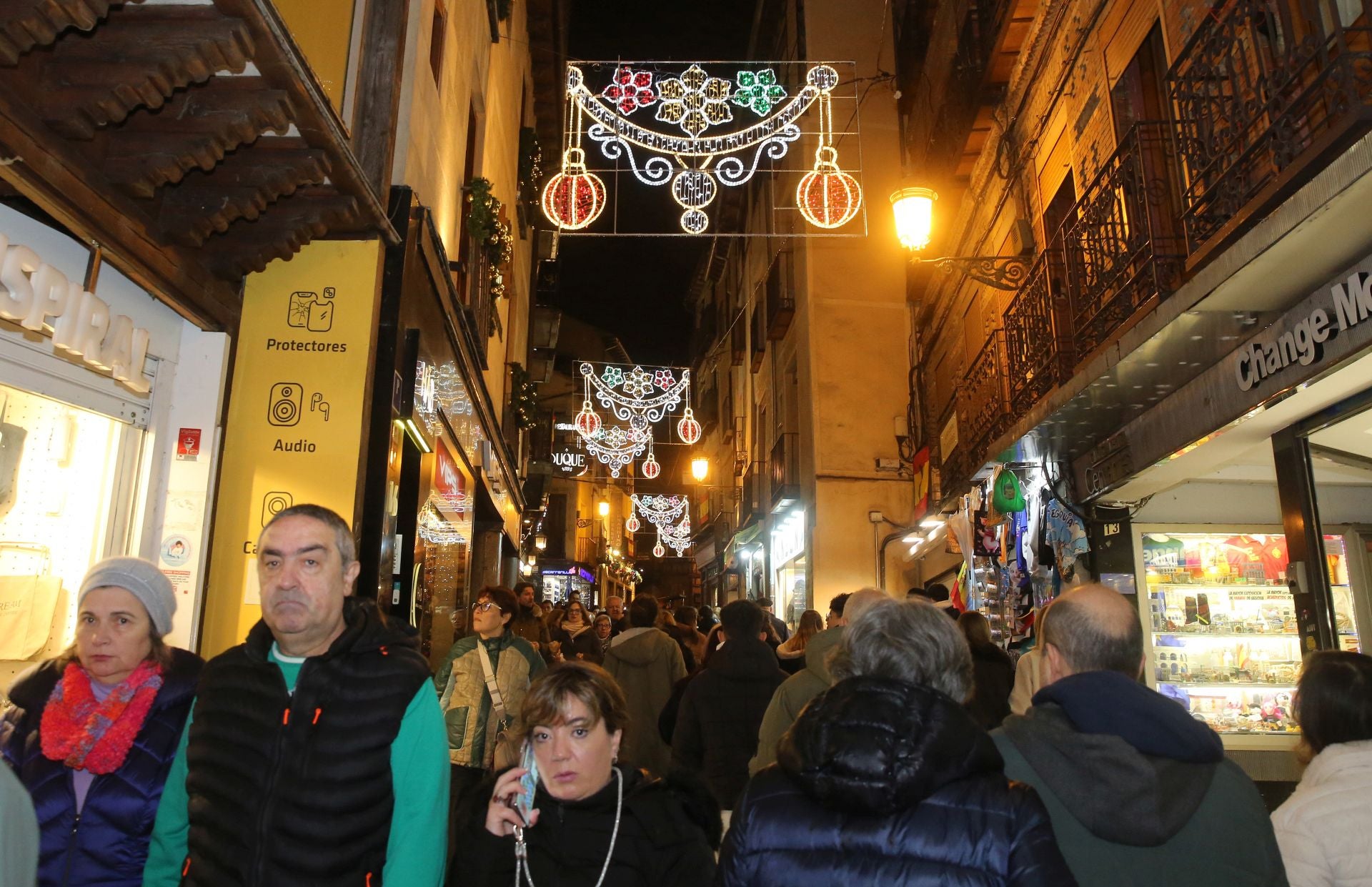 El encendido de la iluminación navideña de Segovia, en fotos