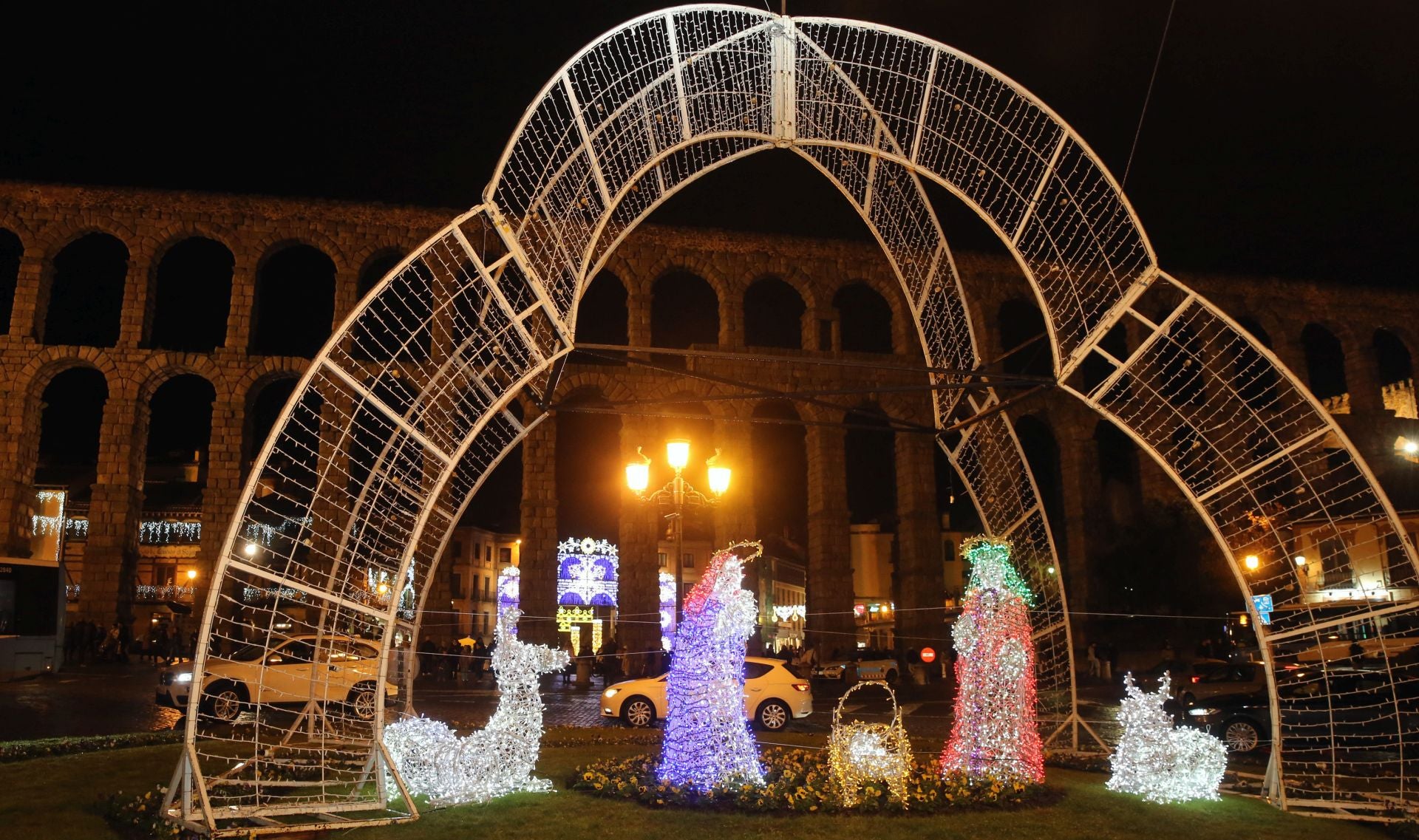 El encendido de la iluminación navideña de Segovia, en fotos