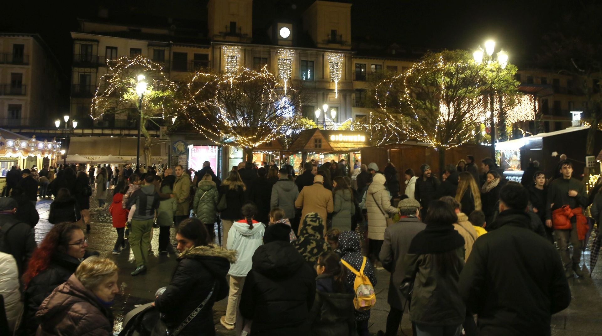Así es el mercado navideño de Segovia