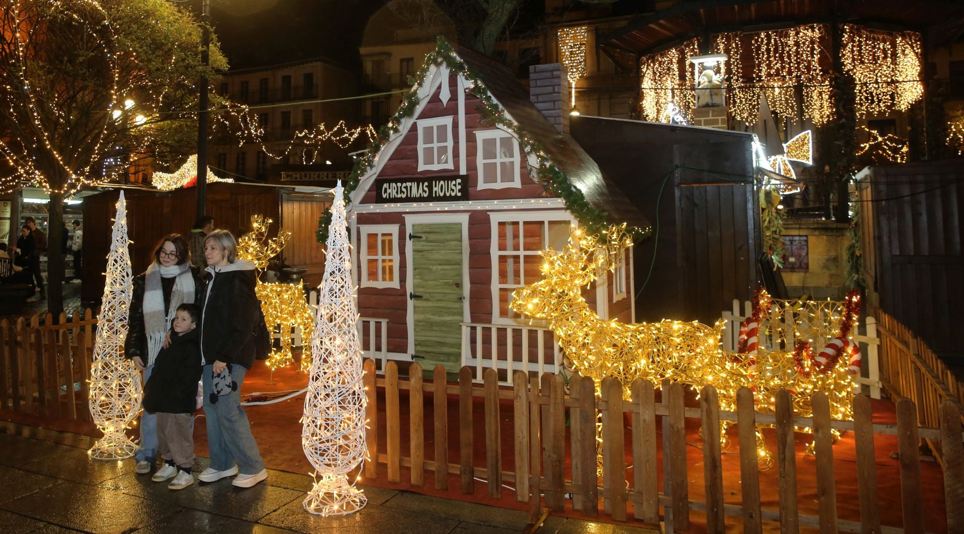 Así es el mercado navideño de Segovia