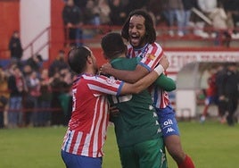 Los jugadores del Tordesillas celebran la victoria.