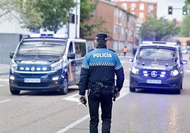 Imagen de archivo de agentes de la Policía Local y Nacional en Valladolid.
