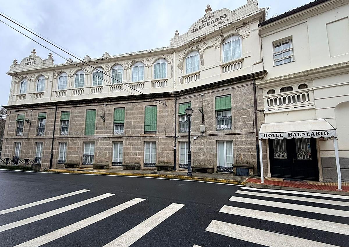 Imagen secundaria 1 - Antiguo hotel La Vega, balneario de Baños de Molgas y Las Brígidas.