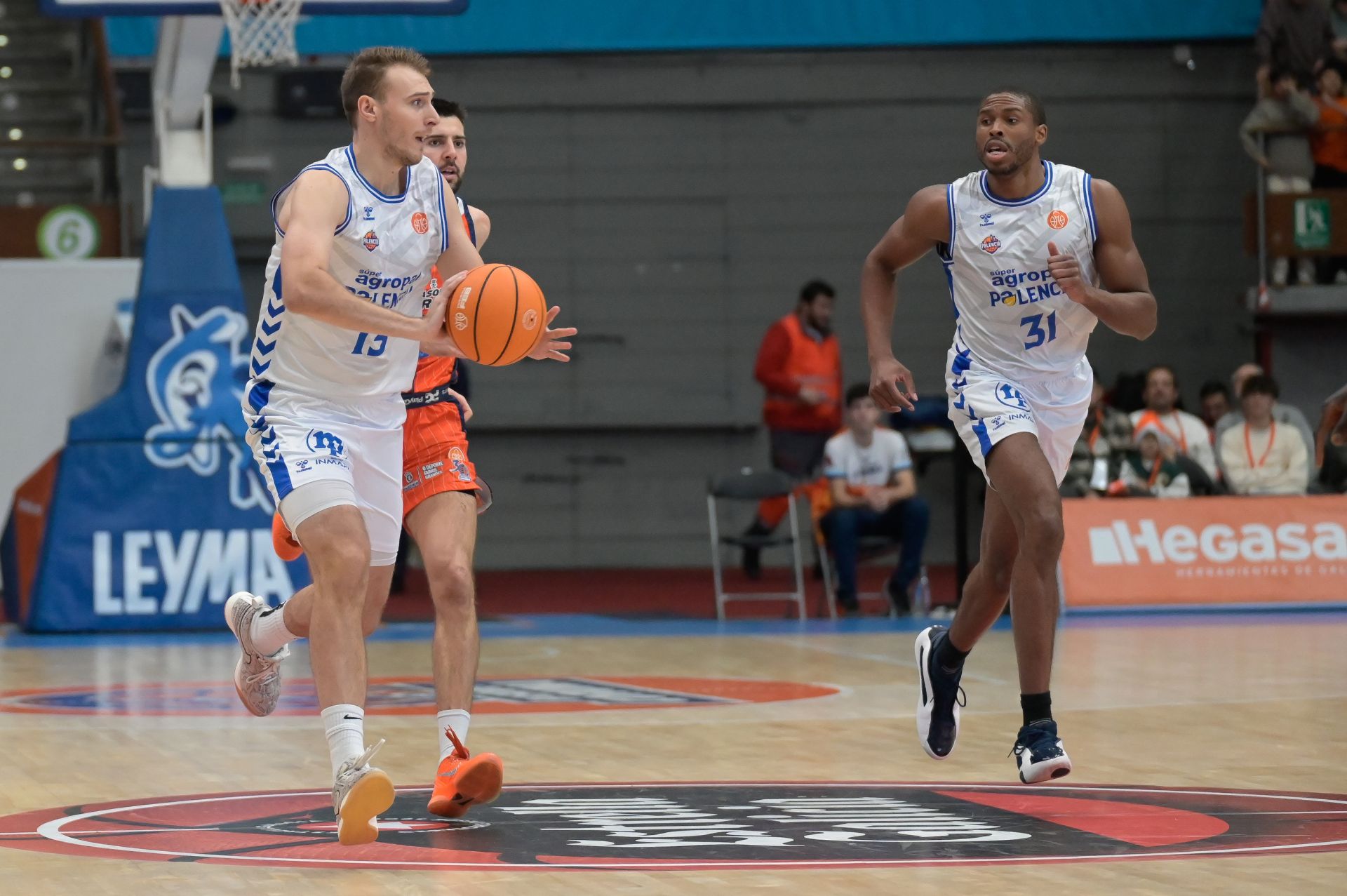 Así ha sido la derrota del Súper Agropal Palencia en la pista del Leyma Coruña