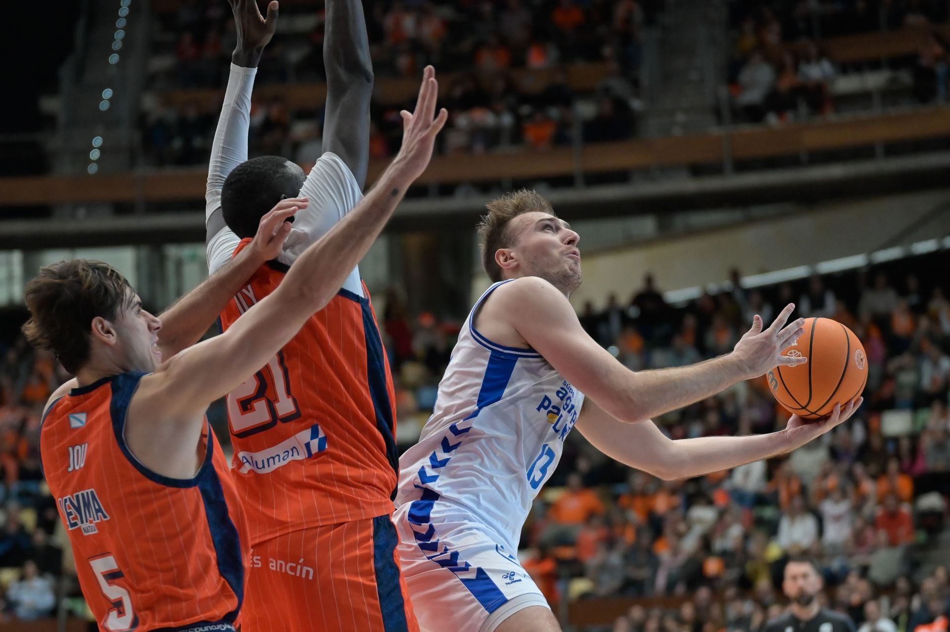 Así ha sido la derrota del Súper Agropal Palencia en la pista del Leyma Coruña