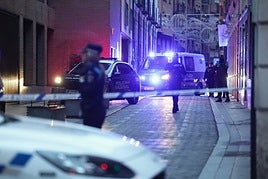 Entrada de varios de los detenidos en los juzgados de Valladolid a primera hora de este domingo.