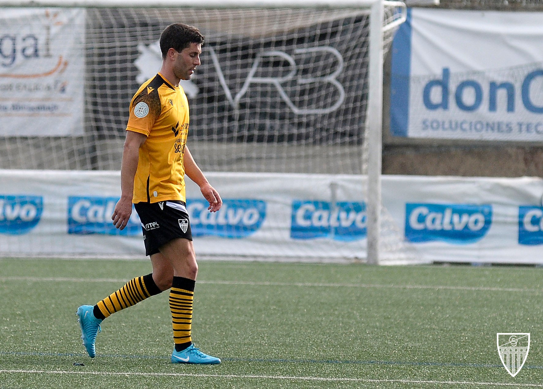 Manu, expulsado en la segunda parte en su primer partido en casi dos meses.
