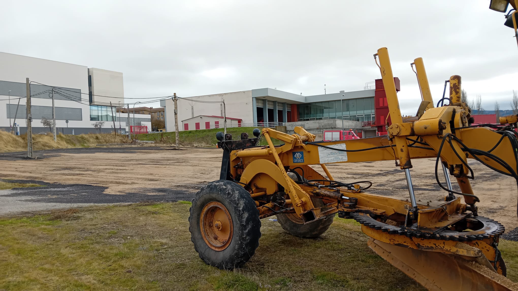 Parcela adecentada detrás del parque de Bomberos de Segovia.