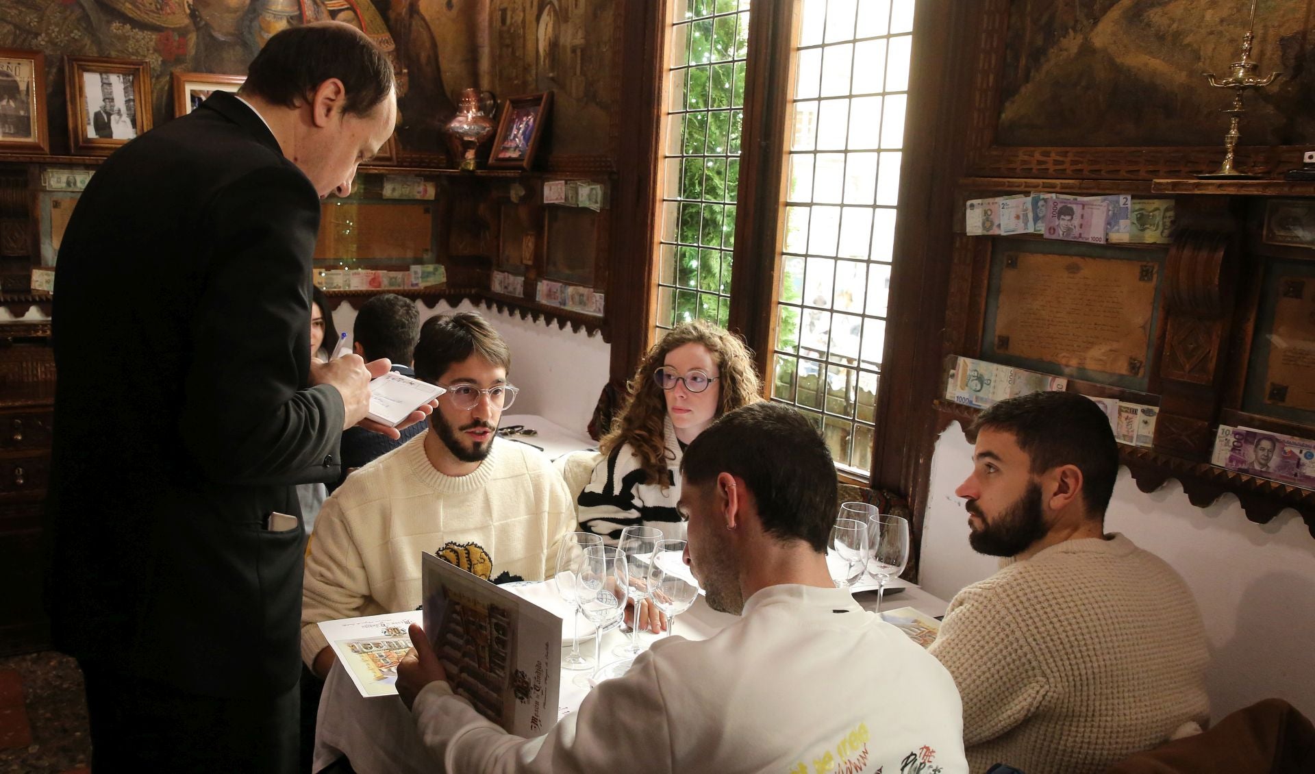 La avalancha de turistas durante el puente, en imágenes