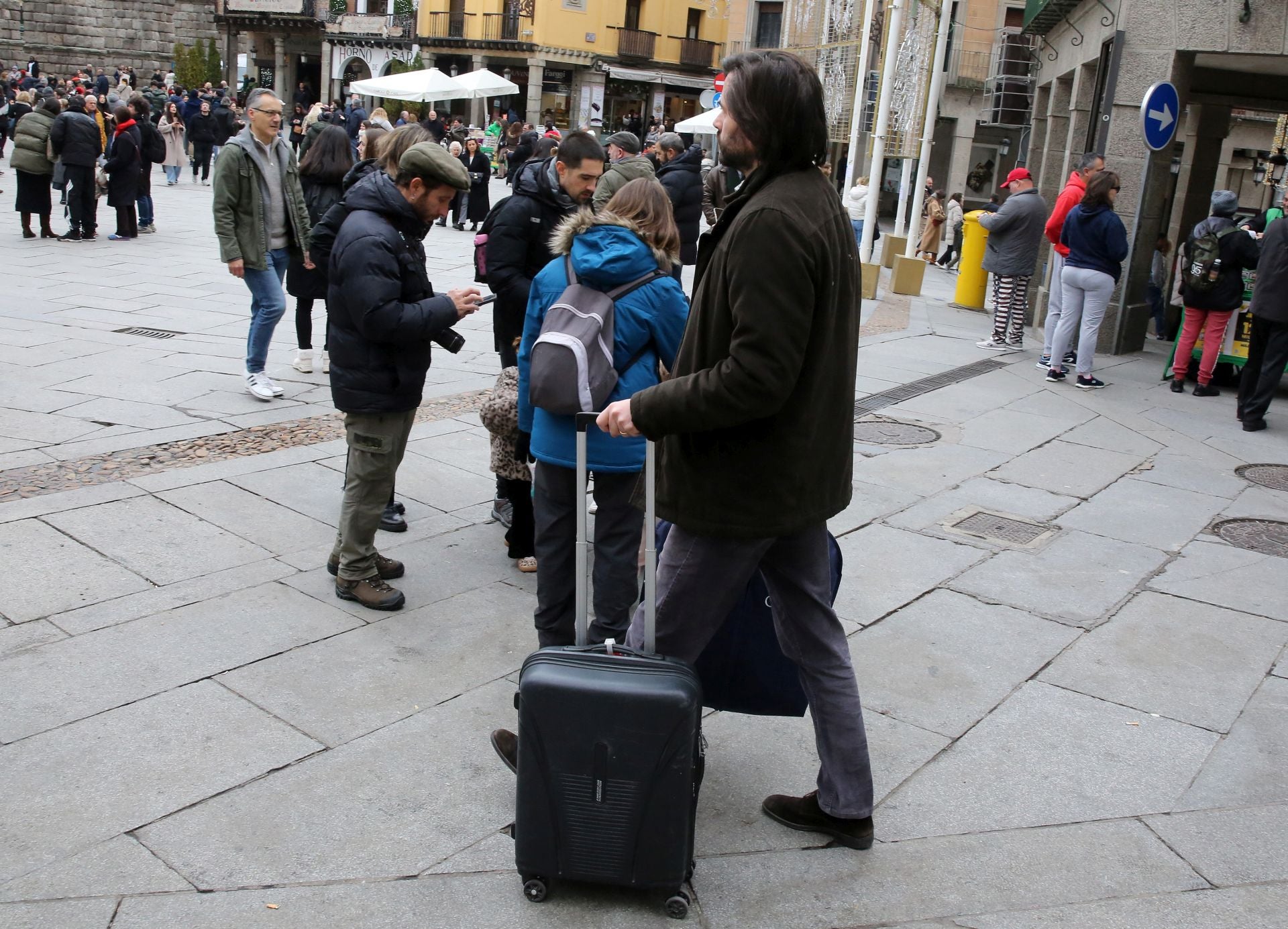 La avalancha de turistas durante el puente, en imágenes
