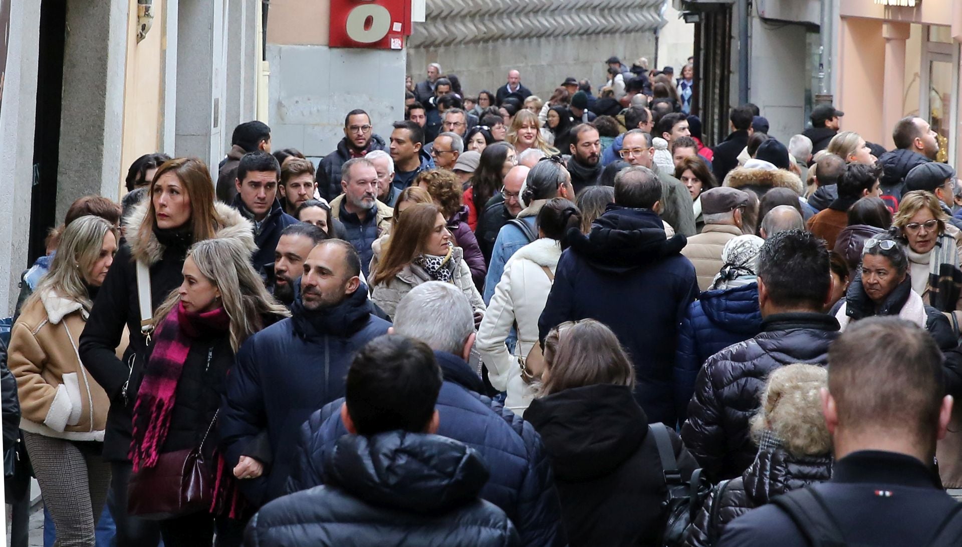 La avalancha de turistas durante el puente, en imágenes