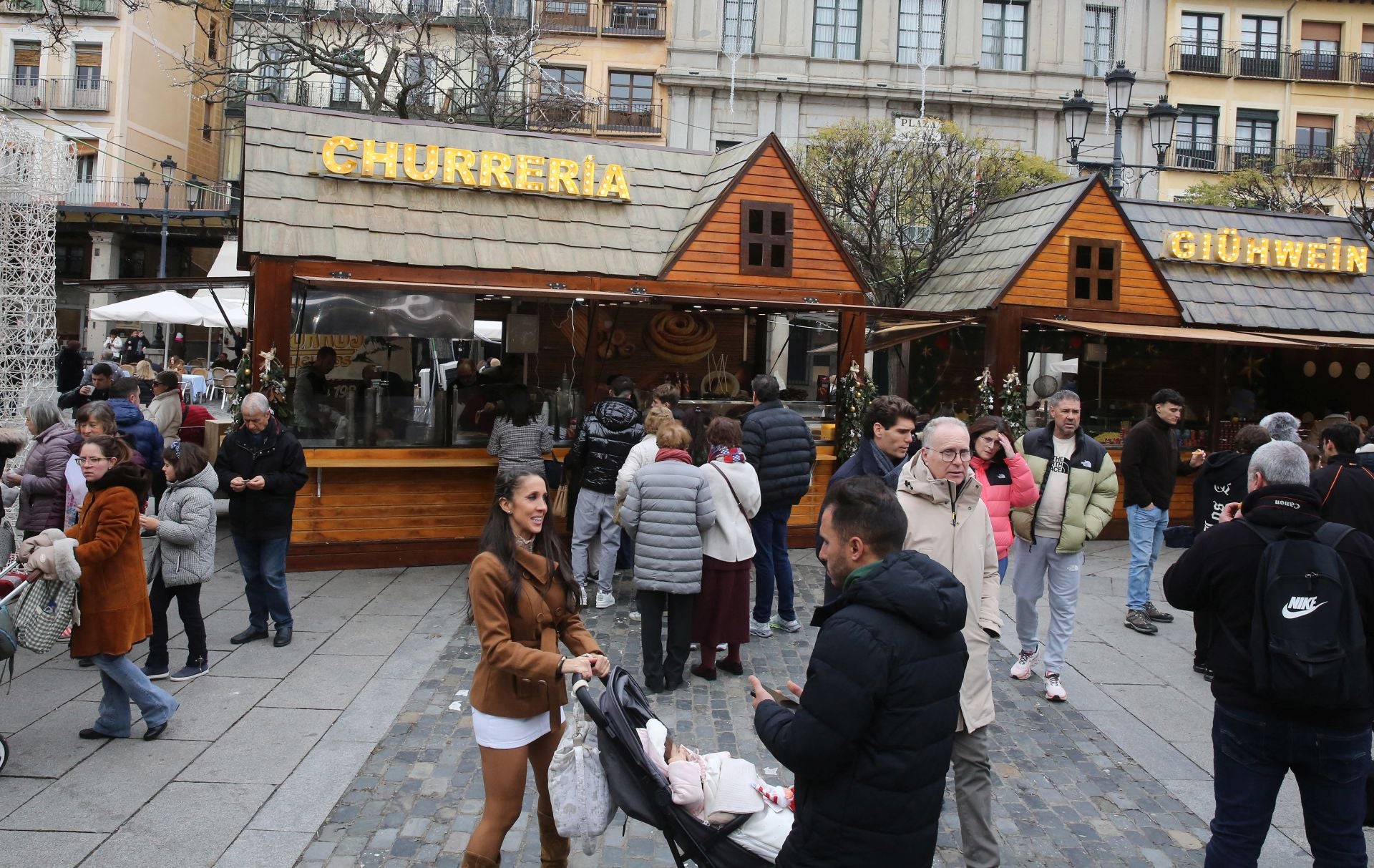 La avalancha de turistas durante el puente, en imágenes