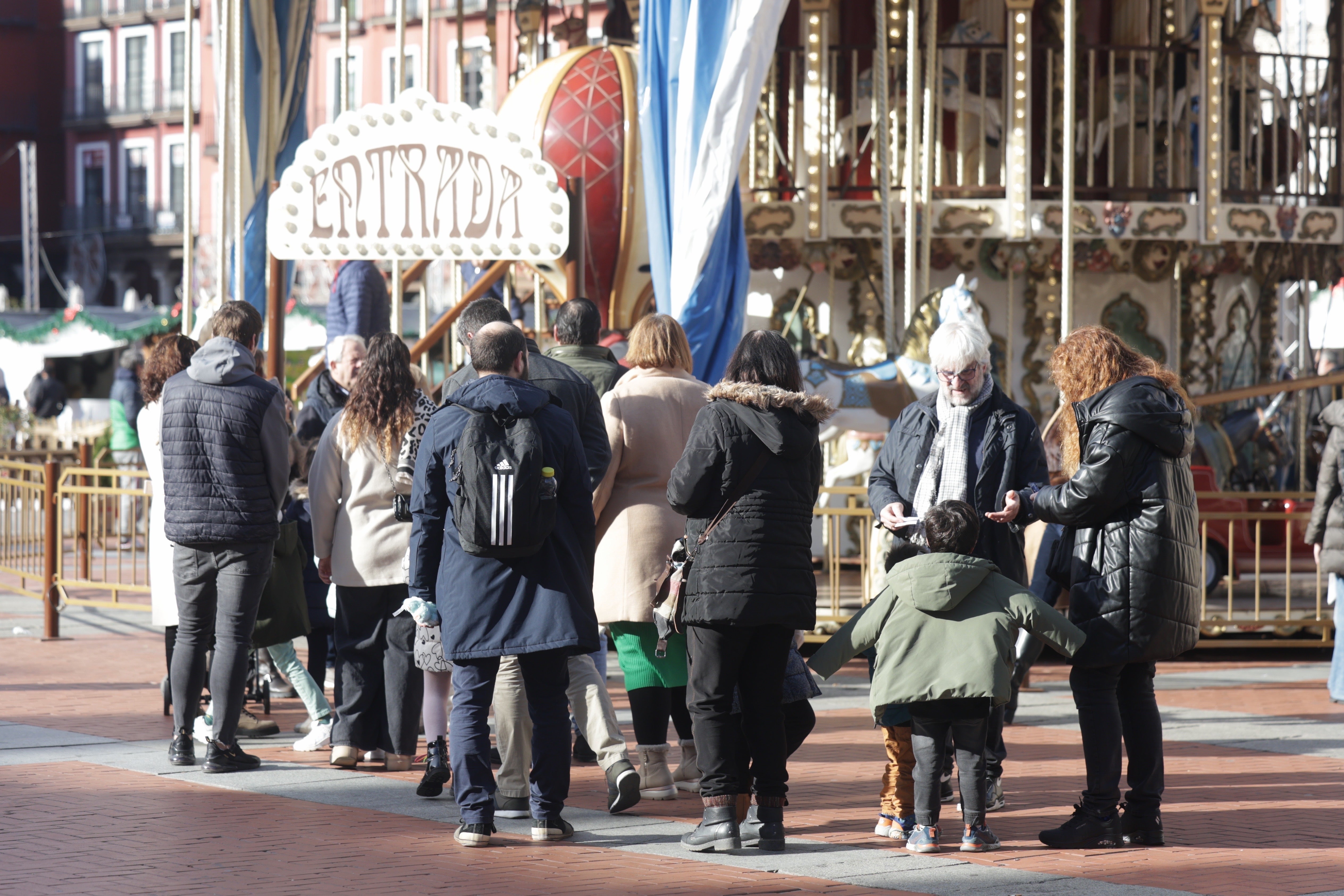 Las imágenes del mercado y el ambiente navideño en Valladolid