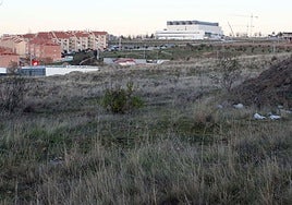 Terrenos junto a Baterías del Ayuntamiento que están a la venta.