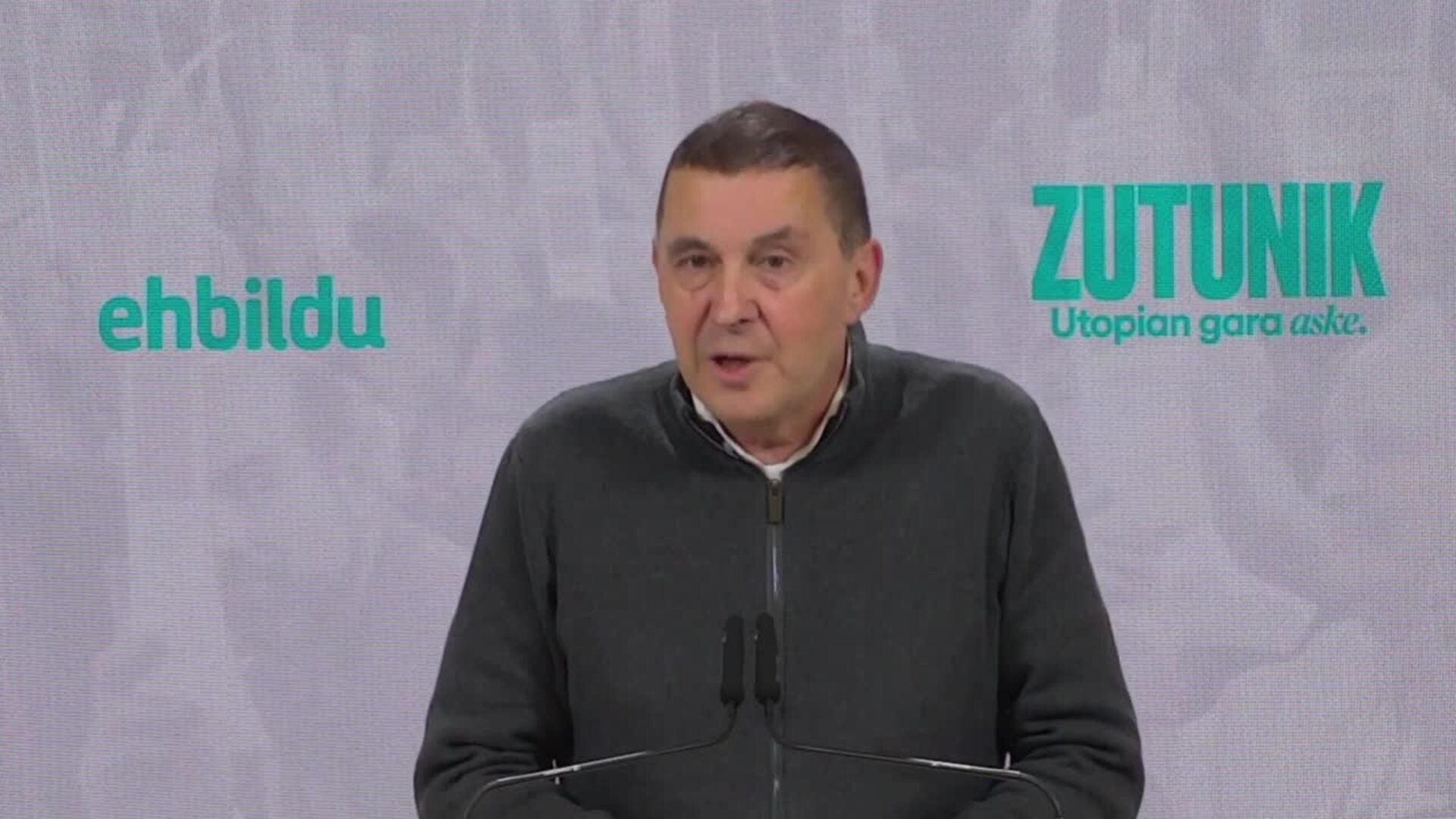 Otegi dice que un "horizonte sin presos y refugiados" es una "inversión para la convivencia"