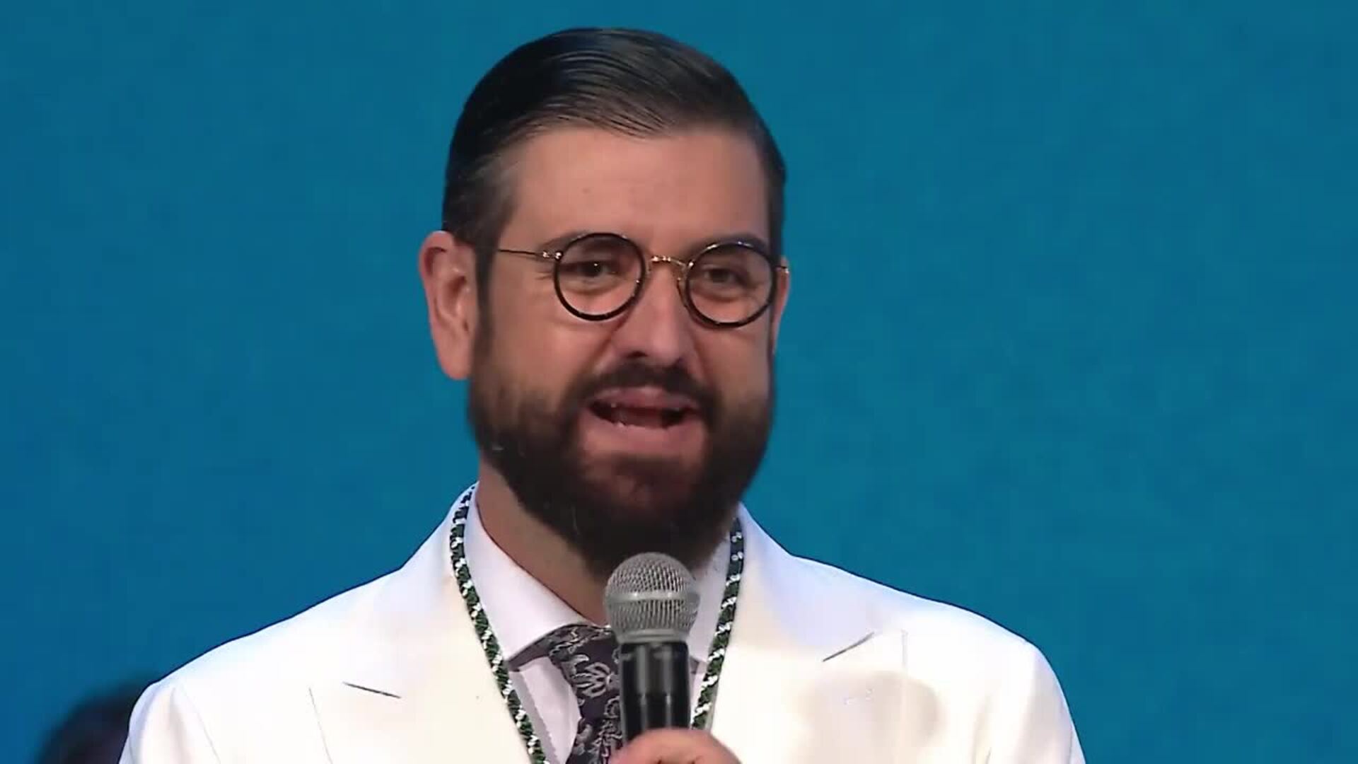 Jesús Aguirre por sevillanas y adelanto del disco de Pablo Alborán en las Medallas del 28F
