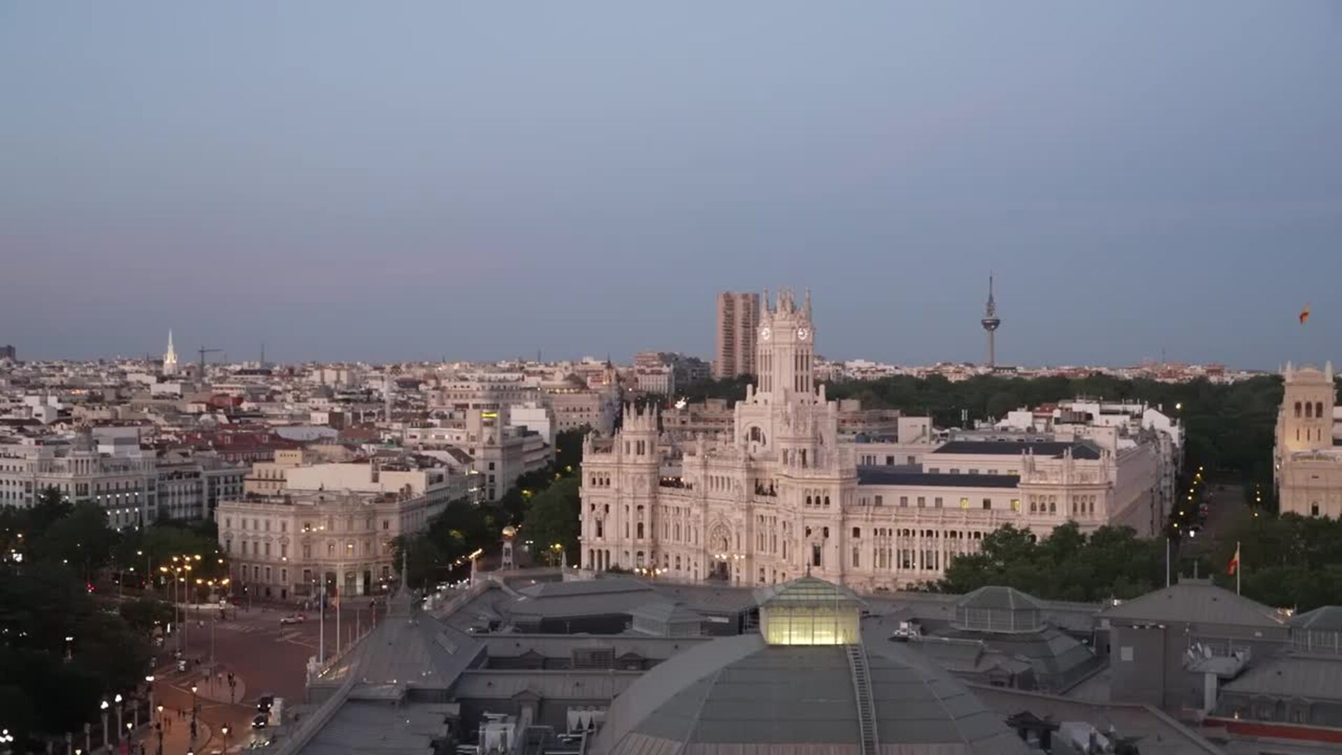 Paco León inaugura el escenario del aperitivo perfecto en la Azotea del Círculo de Bellas Artes