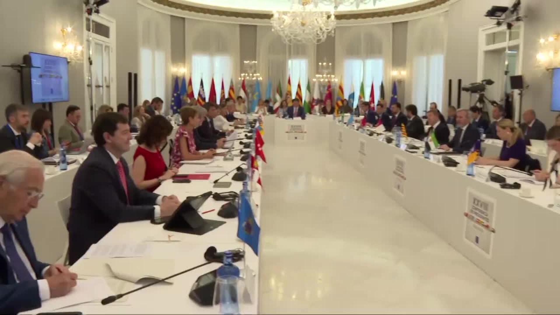 Comienza la reunión plenaria de la Conferencia de Presidentes