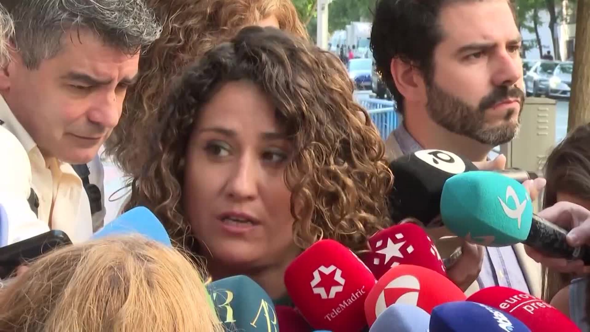 El PSOE dice que está "dando la cara" y reta al PP a presentar una moción de censura