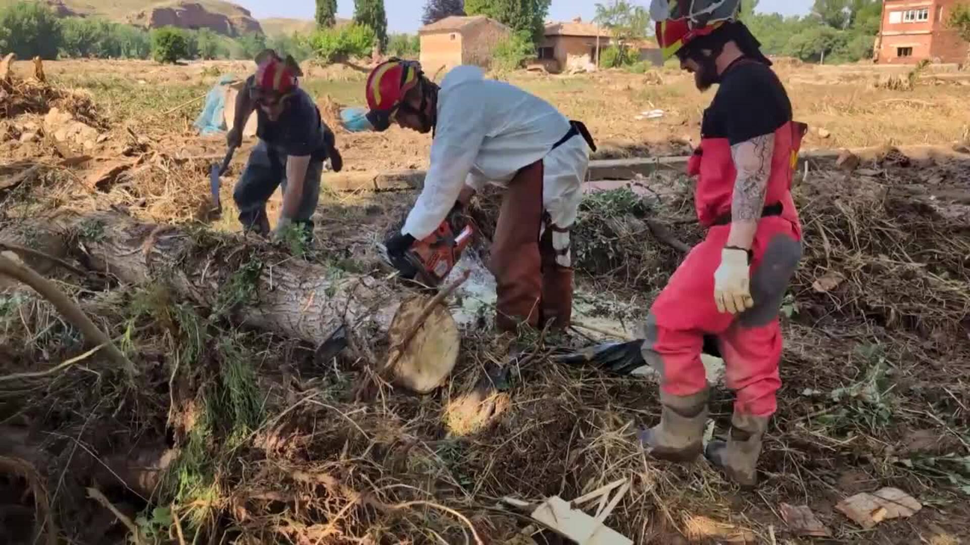 La UME se despliega en Azuara, uno de los municipios afectados por las inundaciones en Aragón