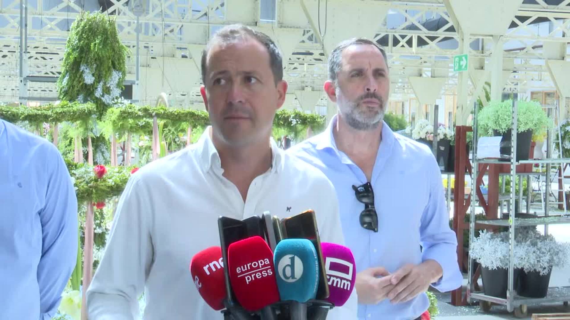 Reparan los toldos del Corpus afectados por el viento